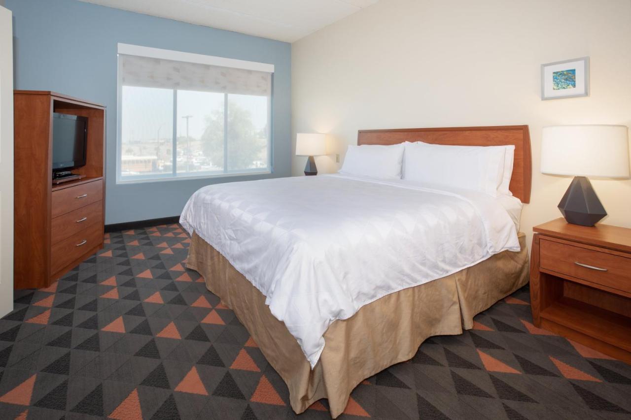 Holiday Inn & Suites Goodyear - West Phoenix Area By Ihg Exteriör bild
